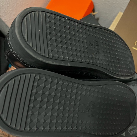MCM SNEAKERS size 10.5 - Picture 5 of 7